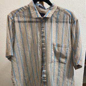 Vintage 90's: Levi's button-down short sleeve shirt